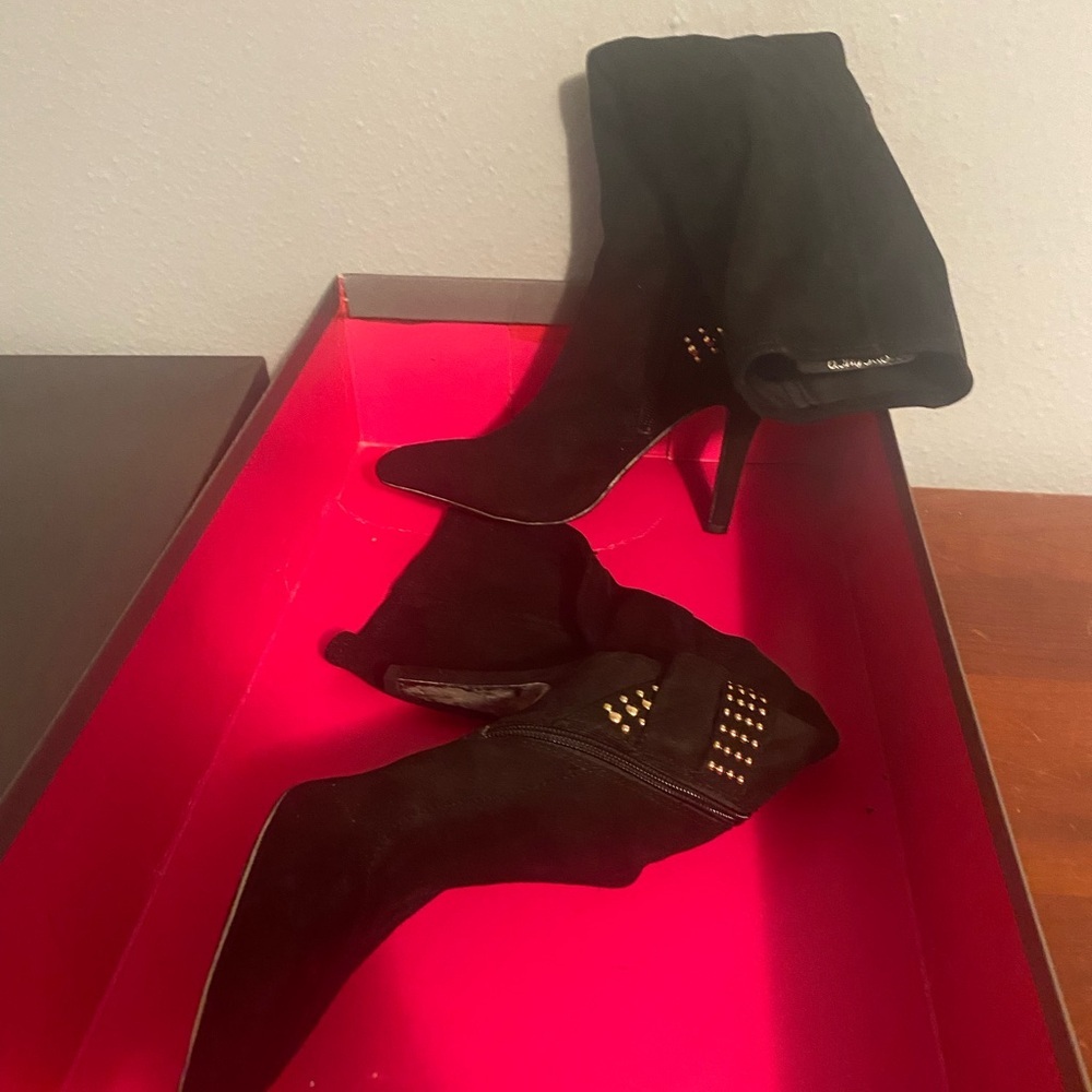 BCBGeneration Black and Gold Heeled Boots - Picture 5 of 10